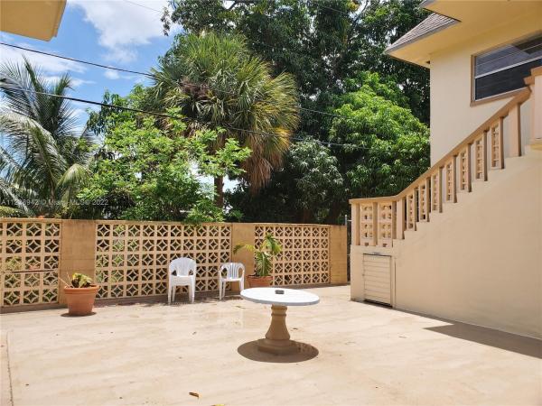 Oakwood, 2840 Taylor St #22, Hollywood, Florida 33020, image 2