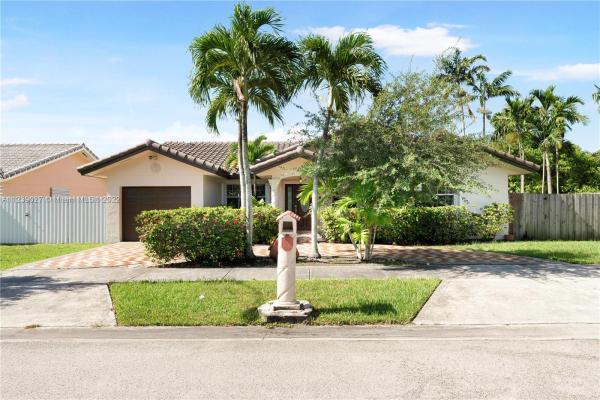 13776 SW 21st St, Unincorporated Dade County, Florida 33175, image 2