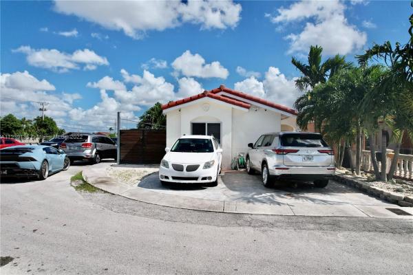 El Prado Country Club, 2832 W 75th St, Hialeah, Florida 33018, image 1