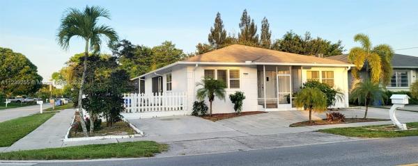 Lantana Residential, 200 S Broadway, Lantana, Florida 33462, image 1