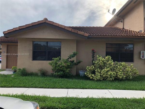 Patio Grande Townhomes, 10908 NW 7th St #401, Fountainebleau, Florida 33172, image 1