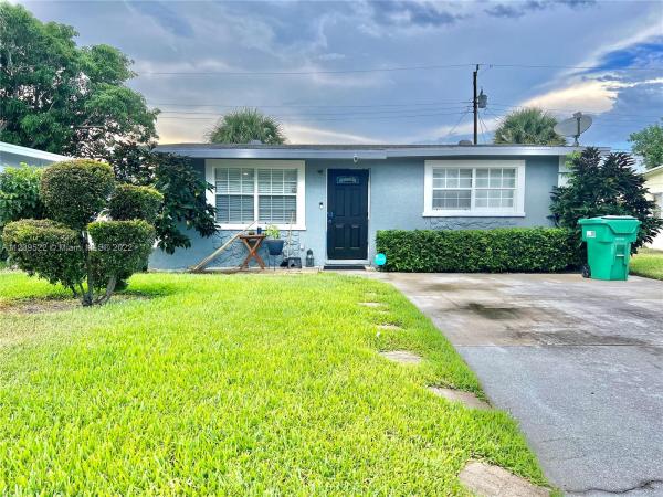 Riviera Beach Heights, 942 W 2nd St, Riviera Beach, Florida 33404, image 2