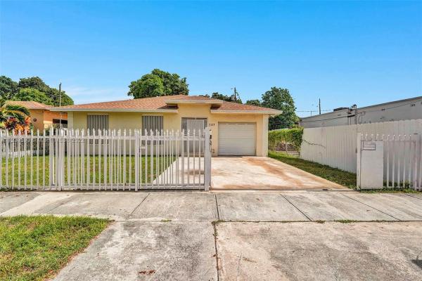 Lawndale, 727 NW 115th St, Pinewood, Florida 33168, image 1