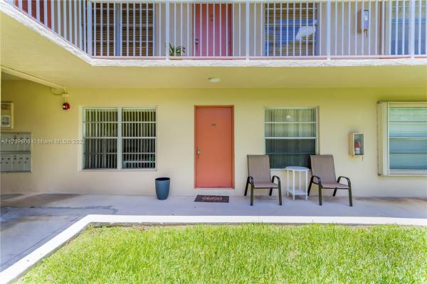 Royale Green, 12841 SW 43rd Dr #153A, Kendale Lakes, Florida 33175, image 2