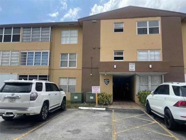 Palm Springs Gardens, 160 Royal Palm Rd #107, Hialeah Gardens, Florida 33016, image 1