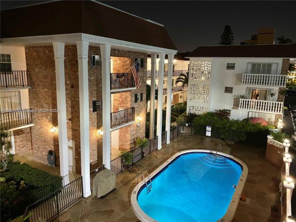 Colonial Manor West, 2424 NE 9th St #307, Fort Lauderdale, Florida 33304, image 1
