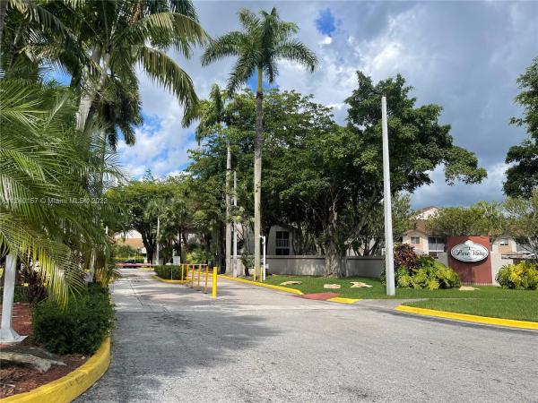 Parc Vista, 9065 SW 141st Pl, Kendall, Florida 33186, image 1