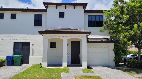 Oak Hammock Townhomes, 22575 SW 102nd Ave, Cutler Bay, Florida 33190, image 1