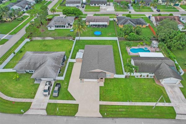 La Mancha, 182 Cordoba Cir, Royal Palm Beach, Florida 33411, image 2