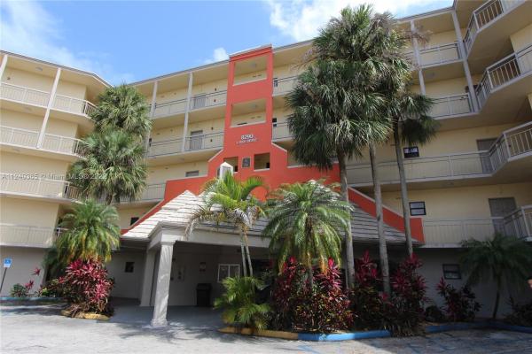 Las Vistas At Doral, 8290 Lake Dr #324, Doral, Florida 33166, image 2