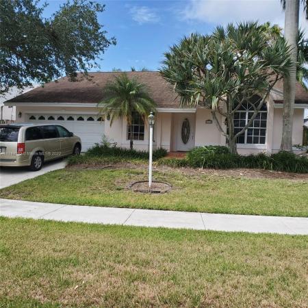 Laguna Pointe, 9730 SW 217th St, Cutler Bay, Florida 33190, image 1