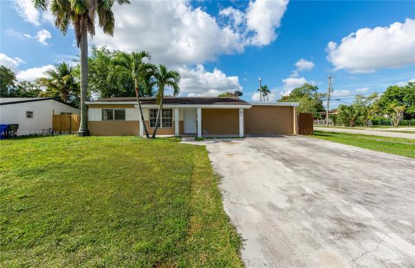 Driftwood Acres, 6660 Park St, Hollywood, Florida 33024, image 2