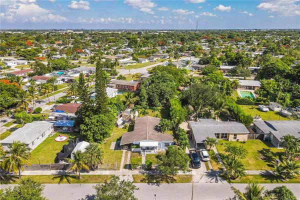 Cutler Ridge, 9771 Bahama Dr, Cutler Bay, Florida 33189, image 2