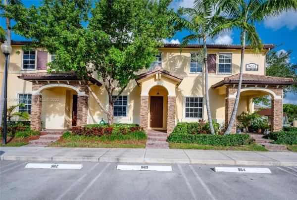 The Shores At Isles Of Bayshore, 9031 SW 227th St #9, Cutler Bay, Florida 33190, image 2