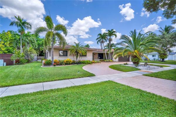 Pine Shore, 10900 SW 128th St, Kendall, Florida 33176, image 2