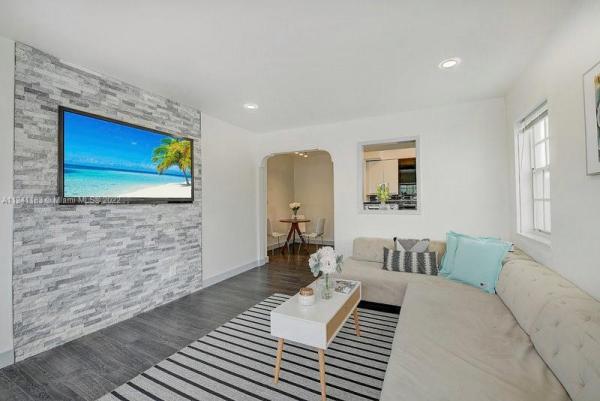 Espanola Way Villas, 717 Espanola Way #212, Miami Beach, Florida 33139, image 1