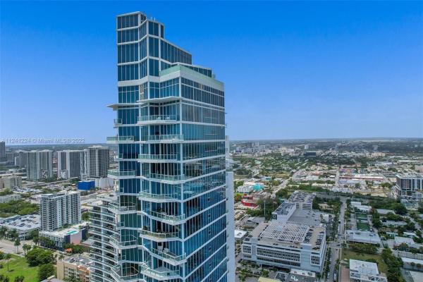 Paramount Bay, 2020 N Bayshore Dr #2001, Miami, Florida 33137, image 2