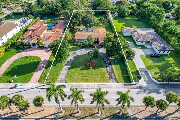 Sunkist Estates, 8440 Miller Dr, Olympia Heights, Florida 33155, image 1