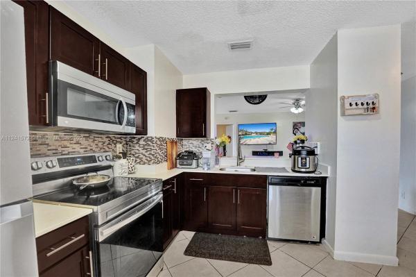 Royal Gardens, 12251 Royal Palm Blvd #6O, Coral Springs, Florida 33065, image 1