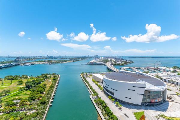 MarinaBlue, 888 Biscayne Blvd #3110, Miami, Florida 33132, image 2