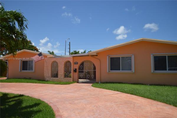 Palmetto Country Club Estates, 9825 SW 152nd Ter, Palmetto Estates, Florida 33157, image 1