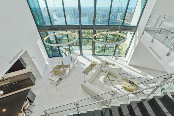 Porsche Design Tower, 18555 Collins Ave #4404, Sunny Isles Beach, Florida 33160, image 1