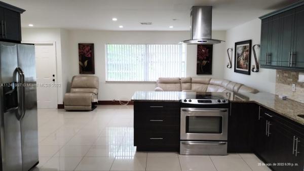 The Willows, 118 Bobwhite Rd, Royal Palm Beach, Florida 33411, image 1
