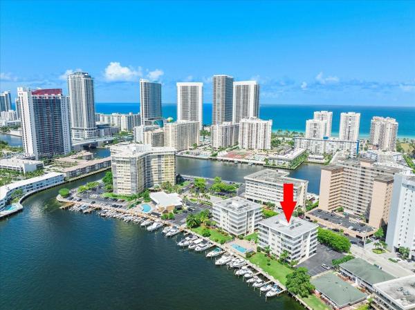 Golden Isles Towers, 126 Golden Isles Dr #42A, Hallandale Beach, Florida 33009, image 1