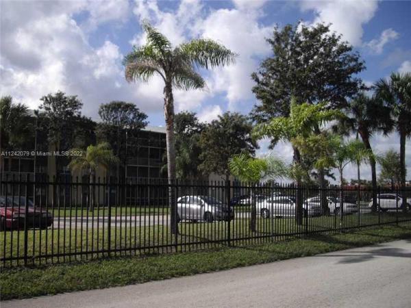 Royal Point, Lauderdale Lakes, Florida 33311, image 1