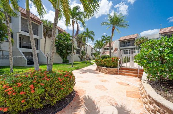 Racquet Club Village, 303 Racquet Club Rd #307, Weston, Florida 33326, image 1