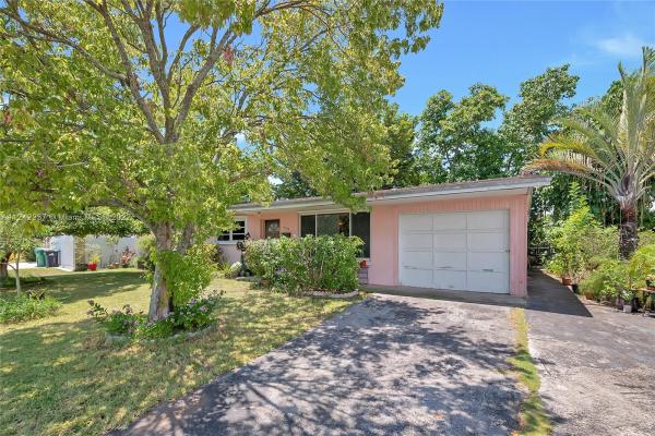 Heftler Homes, 10300 SW 50th Ter, Westwood Lakes, Florida 33165, image 1