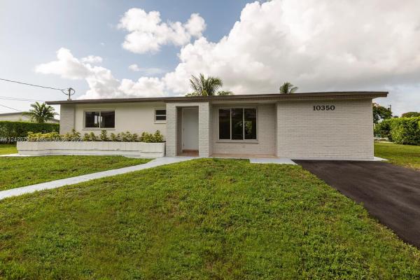 Heftler Homes, 10350 SW 48th St, Westwood Lakes, Florida 33165, image 1
