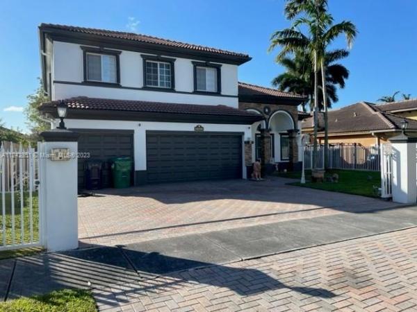 Laroc Estates, 16546 SW 51st Ter, Kendale Lakes, Florida 33185, image 2