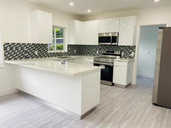 7th Avenue Highlands, 601 NW 69th St, Miami, Florida 33150, image 1