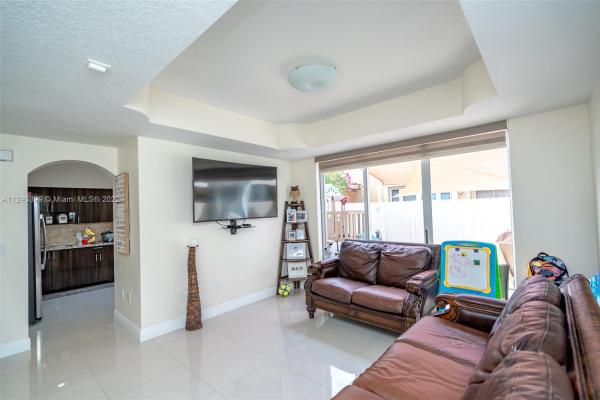 Villa Vizcaya, 8401 NW 139th Ter #3209, Miami Lakes, Florida 33016, image 1