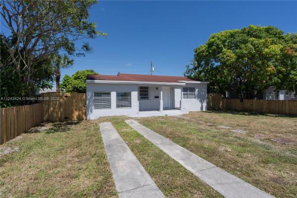 Sunshine Manor, 2533 Wiley St, Hollywood, Florida 33020, image 1
