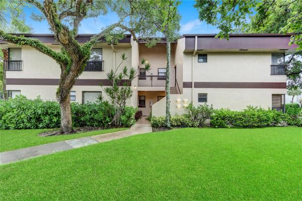 Applewood Village 1, 2643 N Carambola Cir N #1729, Coconut Creek, Florida 33066, image 1