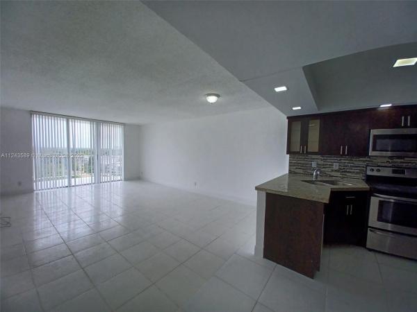 Gateway House North, 16740 NE 9th Ave #805, North Miami Beach, Florida 33162, image 1