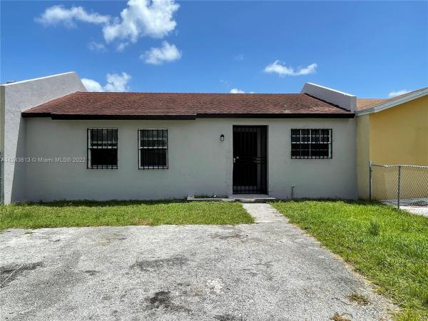 Richmond Townhouse, 11445 SW 148th St, Richmond Heights, Florida 33176, image 1