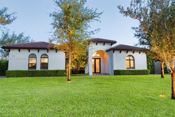 13040 SW 210th Ter, Unincorporated Dade County, Florida 33177, image 2