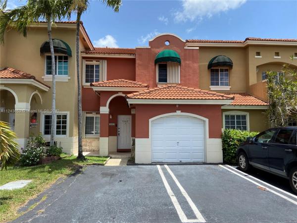 Vista Alegre Townhomes, 15239 SW 134th Ct #1302, Three Lakes, Florida 33177, image 2