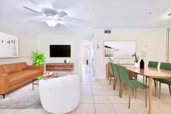 Casa Paradiso, 580 Egret Dr #309, Hallandale Beach, Florida 33009, image 1