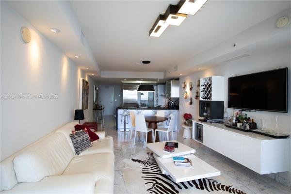 Trump Royale, 18201 Collins Ave #5207, Sunny Isles Beach, Florida 33160, image 2