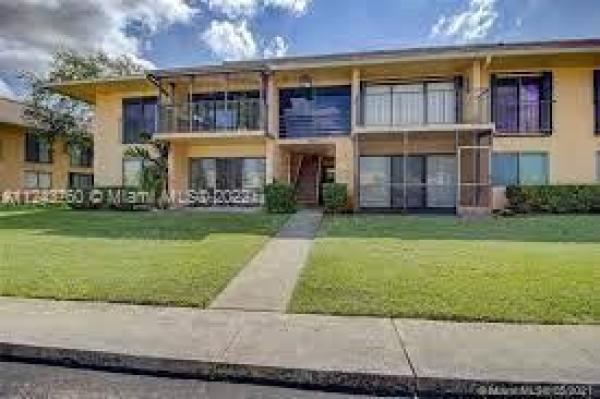 Hampton Court, 5821 Washington St #31, Hollywood, Florida 33023, image 2
