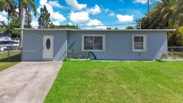 Leisure City Residential, 14771 Harding Ln, Leisure City, Florida 33033, image 2