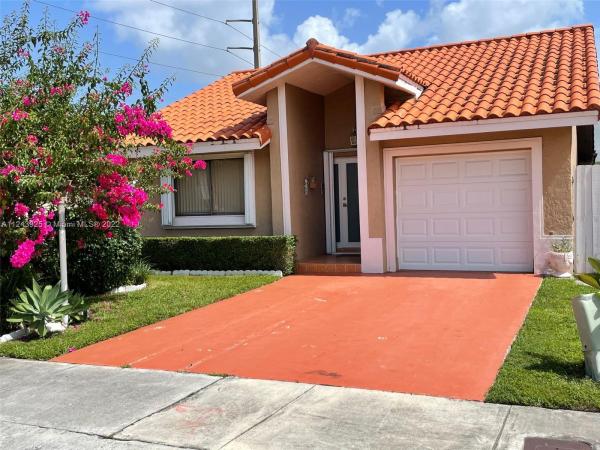 Bilbao Estates, 9147 SW 6th St, Fountainebleau, Florida 33174, image 1