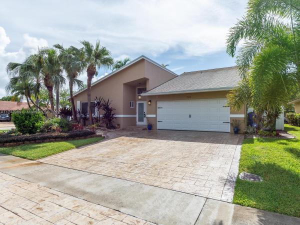 Town & Country Estates, 701 SE 3rd Ln, Dania Beach, Florida 33004, image 1
