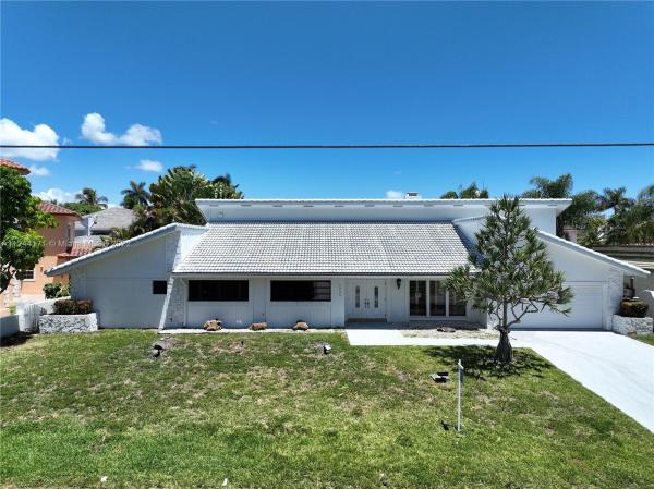 Eastern Shores, 2925 NE 164th St, North Miami Beach, Florida 33160, image 2