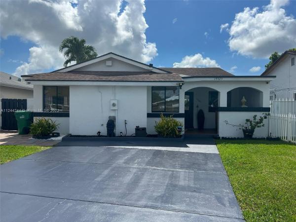 Estancia, 19325 SW 121st Ave, South Miami Heights, Florida 33177, image 1