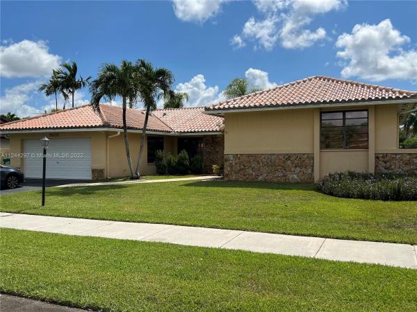 Glen Cove West, 9609 SW 117th Ct, Kendall, Florida 33186, image 1
